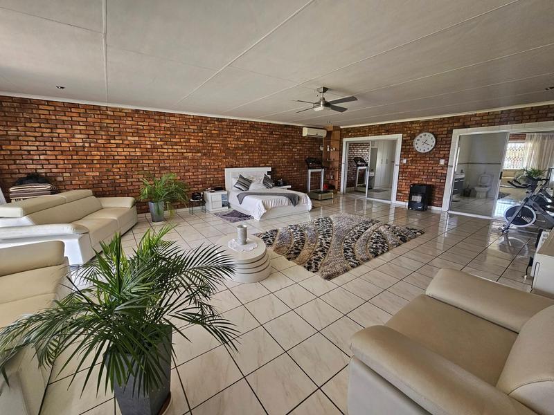 3 Bedroom Property for Sale in Oranjeville Free State